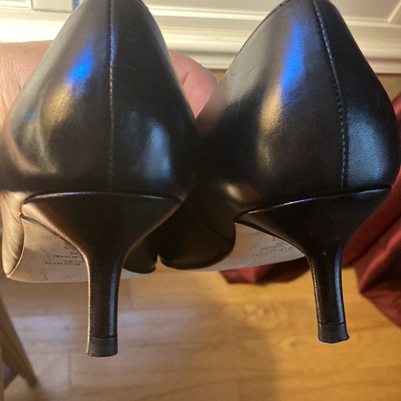 LK bennett black low pump size 39 - Picture 4 of 6